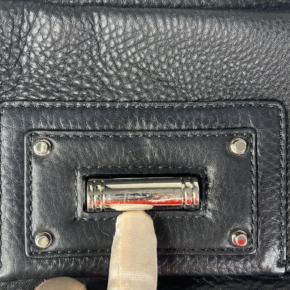 BANANA REPUBLIC LEATHER SATCHEL- THE HANDBAG COLLECTION - Picture 8 of 10